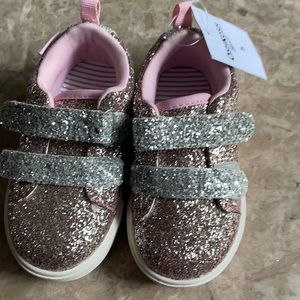 Oshkosh baby girl shoes